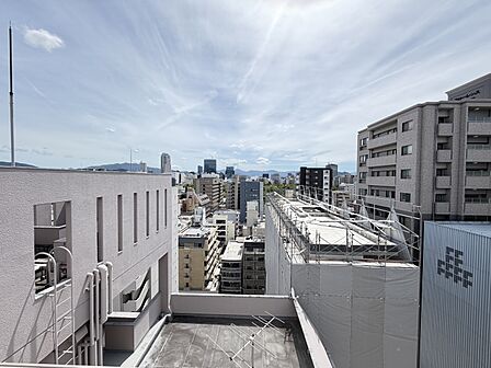 南東側洋室からの眺望(眺望は永続的に保証されるものではありません)