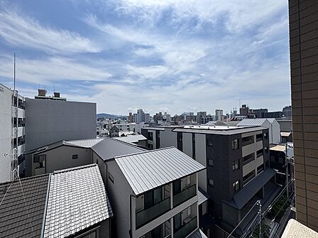 バルコニーからの眺望（眺望は永続的に保証されるものではありません。）