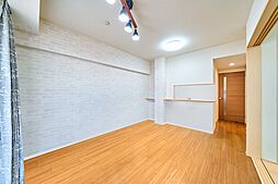 カワサキアイランドスイート 4LDKのリビング/ダイニング