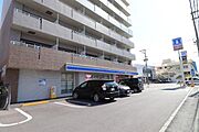 ローソン那覇宇栄原三丁目店（80ｍ）