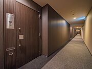 共用廊下　ホテルライクな内廊下設計
