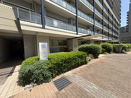アクアウイング1階部分は内科・歯科・耳鼻科などがあるクリニックステーション