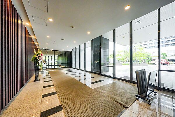 エントランスを拡大表示