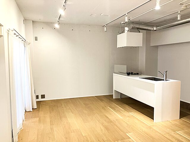 リビング/ダイニング レクセル綾瀬 4階/-