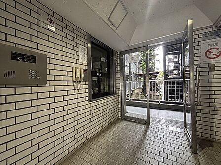 エントランスホール