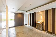 テレビモニター付きのオートロック盤がある風除室