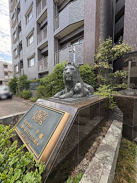 ライオン像