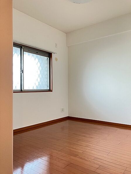 北東洋室