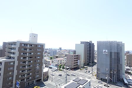 西側バルコニーからの眺望（眺望は永久に保証されるものではありません）