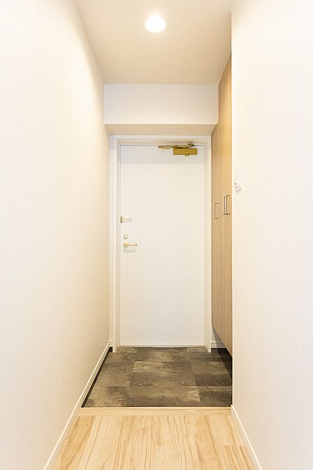 天井の高さまでのシューズボックス