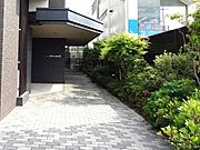 エントランスへのアプローチ