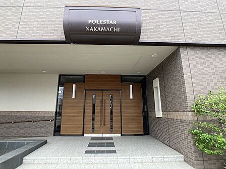 エントランス外部