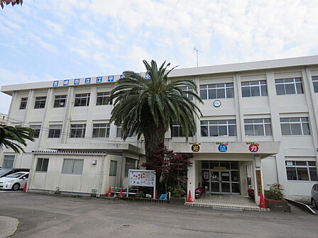 江平小学校まで1,020m