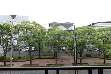 北側バルコニーからの眺望（写真の眺望は永続的に保証されるものではありません）