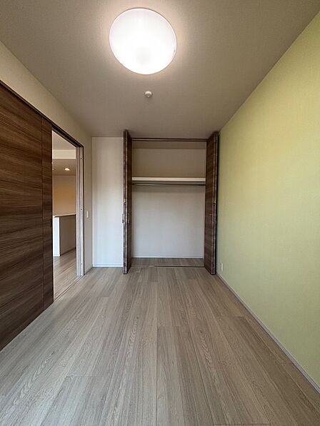南向きの洋室約6.0帖
