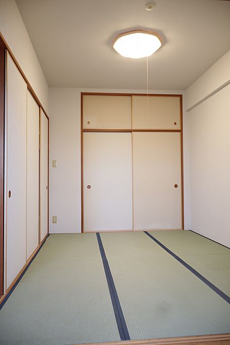 すぐ横になれる和室は、みんながほっと一息つける空間