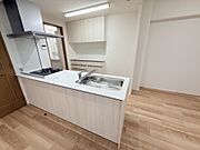 開放的な対面カウンターキッチン