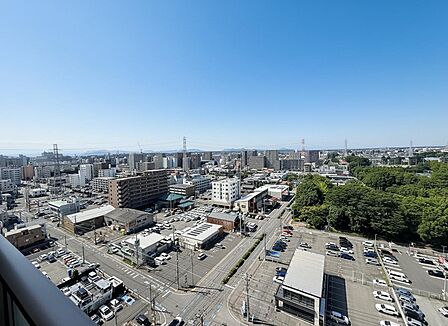 ポーチから北方面の眺望(眺望は永続的に保証されるものではありません)