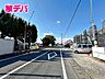 外観：前面道路：公道南側約10.7ｍ幅