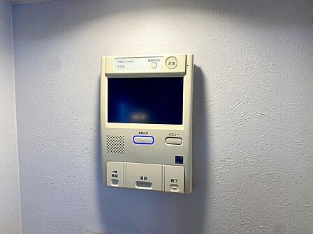 画面越しに来客が確認できる安心のモニター付きインターホンでより安心安全な暮らしを 