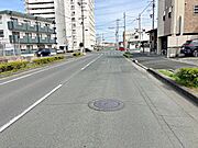 前面道路：北側約16ｍ幅