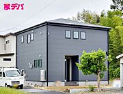【限定1棟】足場解体しました！ ・長期優良住宅 ・5LDK ・LDK16.7帖、隣接洋室4.4帖 ・全居室収納完備 ・パントリー ・バルコニー2カ所 ・南庭 ・駐車場並列2台可 
