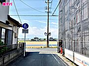 前面道路：西側約4ｍ幅