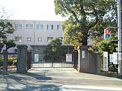 竜禅寺小学校（910m）