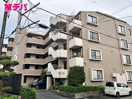 現地や周辺環境もあわせてご確認いただけます。現地ご案内いたします。お気軽にお問い合わせください。実際の陽当たりや前面道路、周辺の環境などもぜひ現地でご確認ください。スタッフが丁寧にご案内いたします。 