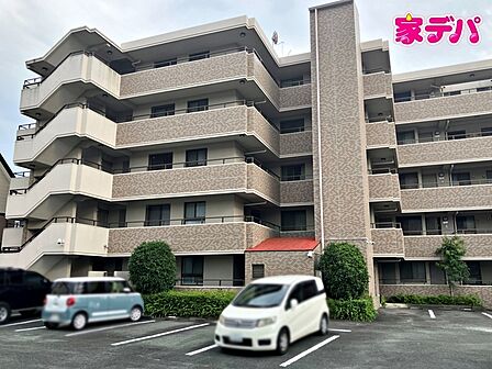 地域に密着した不動産会社として、お客様のニーズに合わせた住まい探しを、経験豊富なスタッフが丁寧にサポートいたします。住まいに関することはお気軽にご相談ください！ 