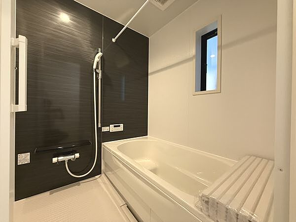 浴室を拡大表示
