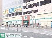 サニー渡辺通店 徒歩2分。スーパー 90m