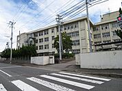 糸島市立前原西中学校 1527m