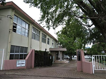 糸島市立 波多江小学校 710m