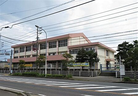 福岡市立 今宿小学校 848m