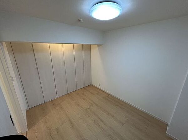 洋室を拡大表示