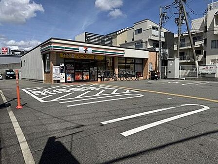 セブンイレブン豊中千里園1丁目店まで約160m(徒歩3分)