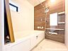 浴室：【浴室】バスルームは一日の疲れを癒すくつろぎの場所です。快適なバスタイムを楽しんでください。