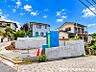 外観：【現地外観】只今建築中ですがモデルハウスがございます。現地の環境からご確認ください