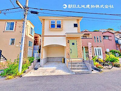 外観：【外観】はじめての「自分の家」にふさわしい、安心感と機能性を兼ね備えた住まいで新生活を！