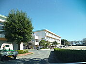 日立市立大沼小学校（824m）