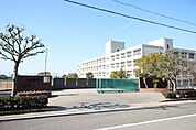 魚住東中学校　約2110ｍ