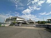稲美町立稲美中学校　約1970ｍ
