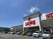 ラ・ムー明石南店　約610ｍ