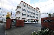 岩岡小学校　約1150ｍ