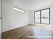 ＜洋室＞バルコニーに面した明るい洋室6帖です。