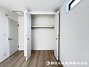 ＜収納＞各洋室にクローゼットがありお洋服をすっきりと収納できます。