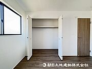 ＜収納＞各洋室にクローゼットがありお洋服やお荷物をすっきりと収納できます。
