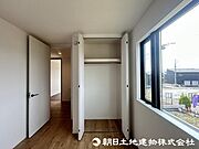 ＜洋室＞各洋室にクローゼットがありお洋服をすっきりと収納できます。