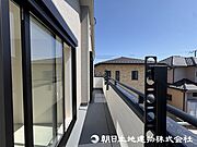 ＜バルコニー＞南西向きで陽当たり良好です。